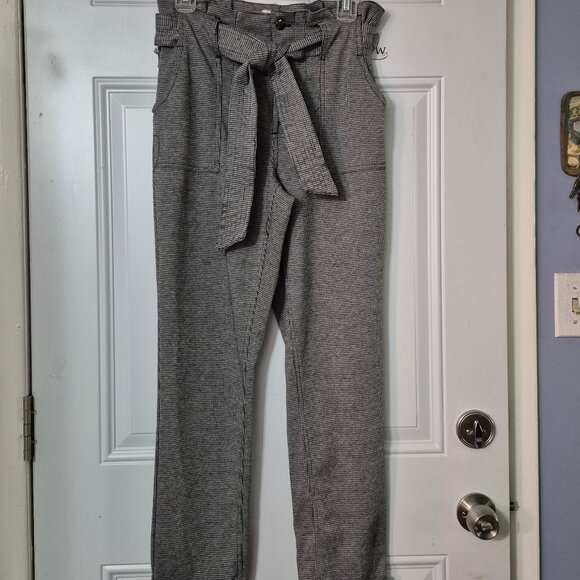 SO pants size 9.EUC - Picture 1 of 5